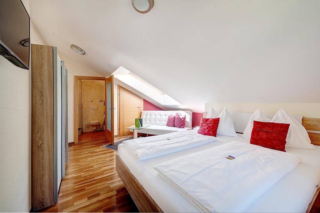 Hotel Buerglstein Saint Wolfgang Exteriör bild