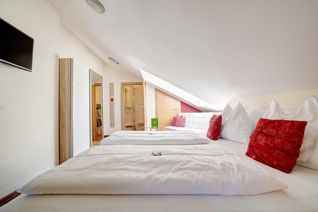Hotel Buerglstein Saint Wolfgang Rum bild