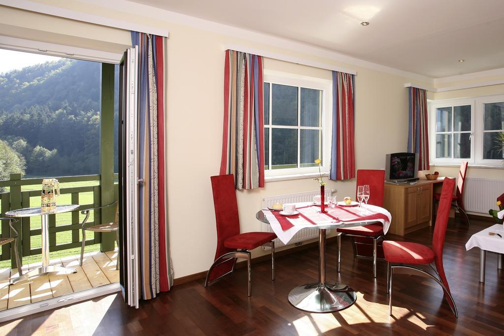 Hotel Buerglstein Saint Wolfgang Exteriör bild